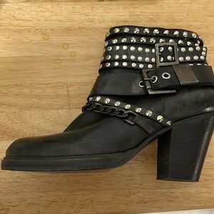 Steven by Steve Madden Booties Size 7